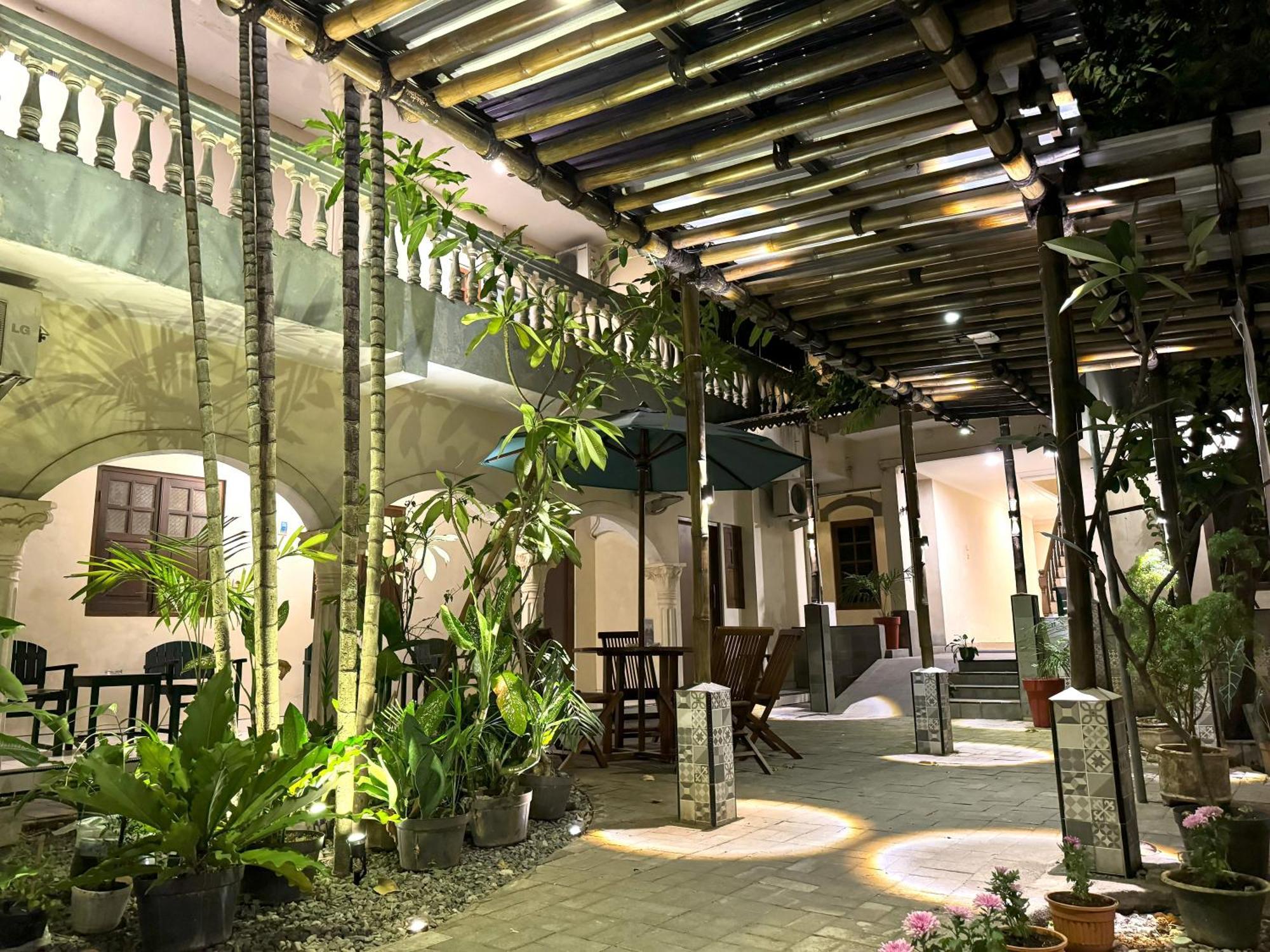 The Raden Patah Heritage Kota Lama Semarang Eksteriør bilde