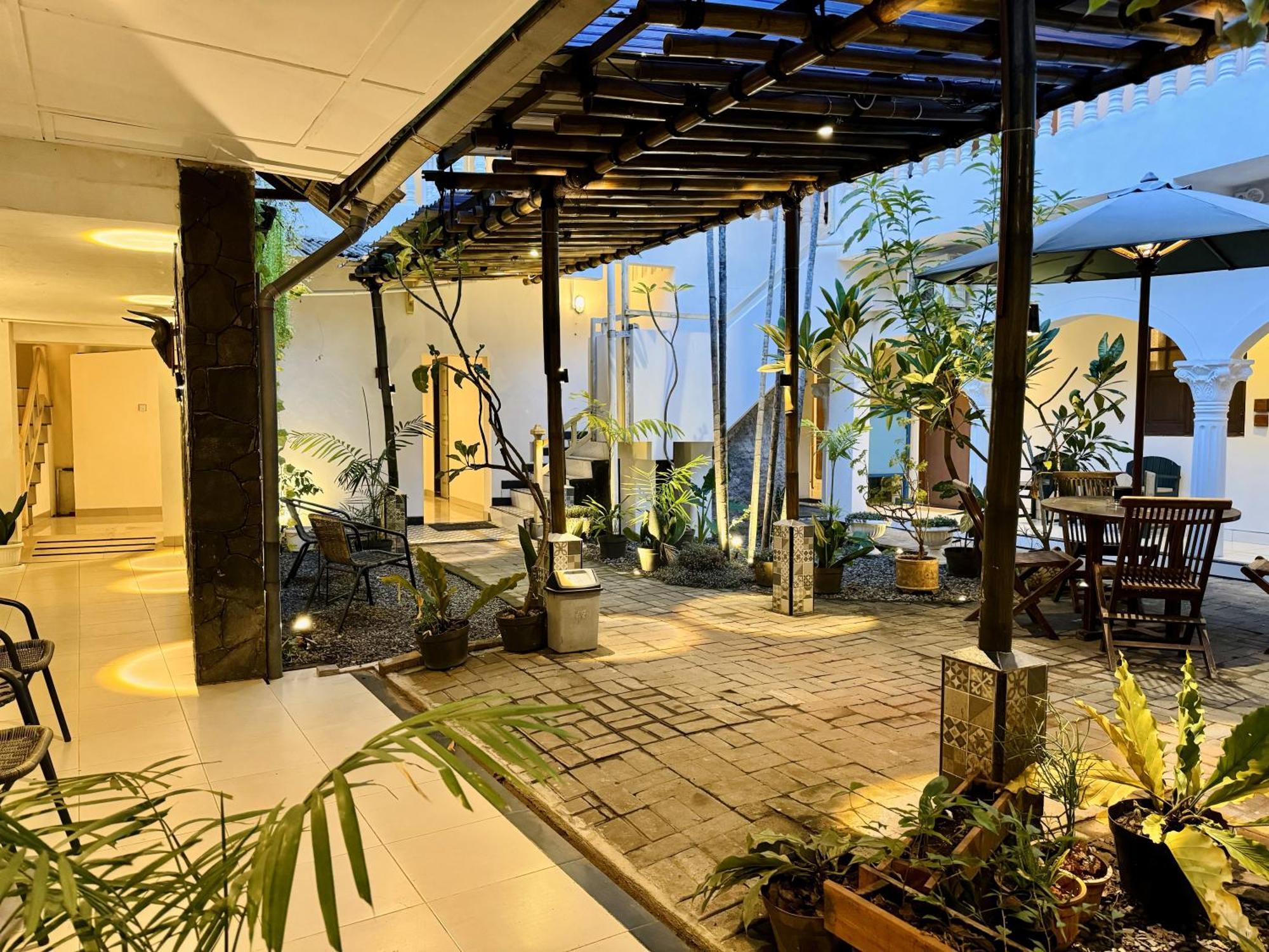 The Raden Patah Heritage Kota Lama Semarang Eksteriør bilde