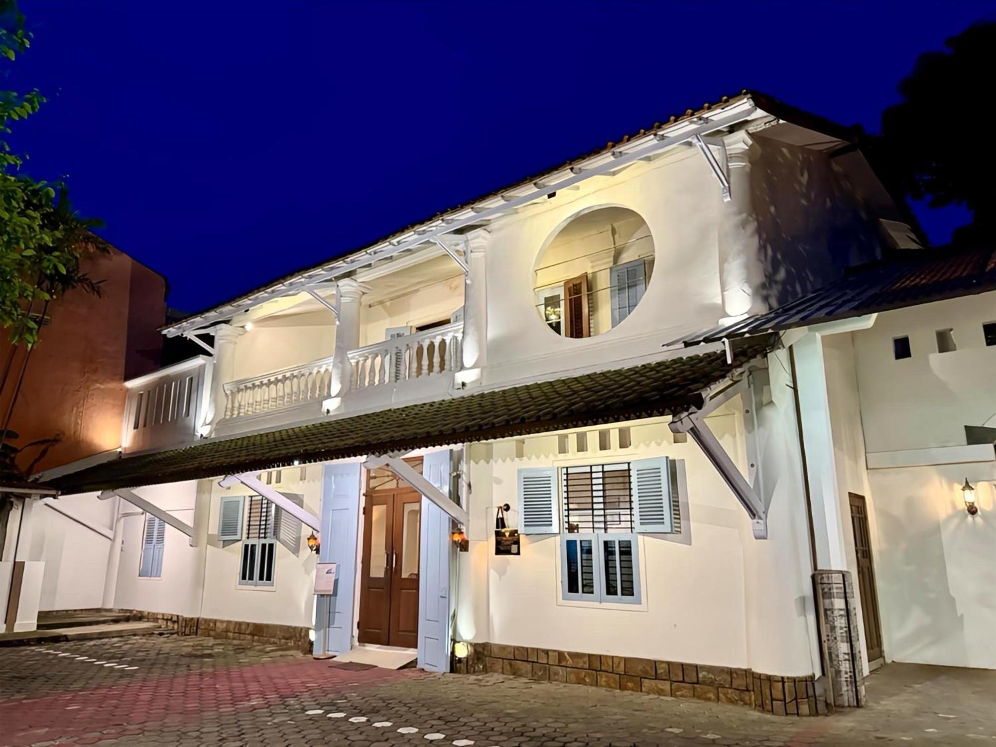 The Raden Patah Heritage Kota Lama Semarang Eksteriør bilde
